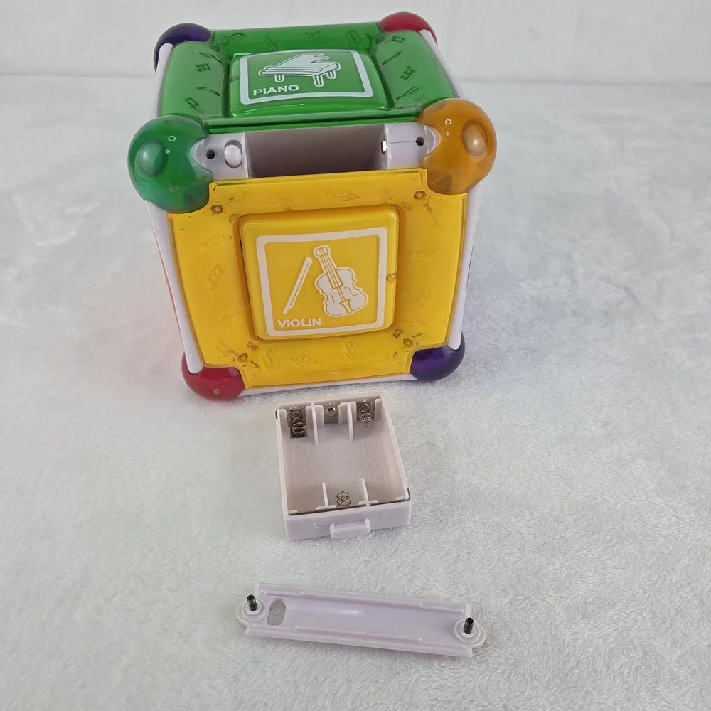 Munchkin Mozart Magic Cube Musical Toy Baby Learning Classical Music Tested READ